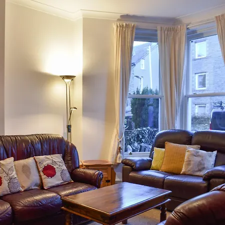 Melbreak House One - Uk46287